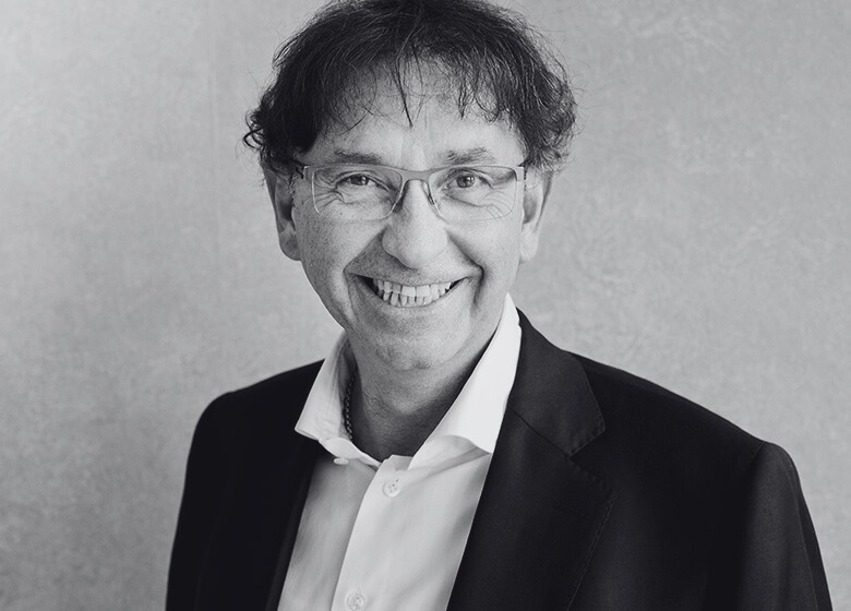 Eine schwarz-weiß Aufnahme von Stephan Anstoetz.